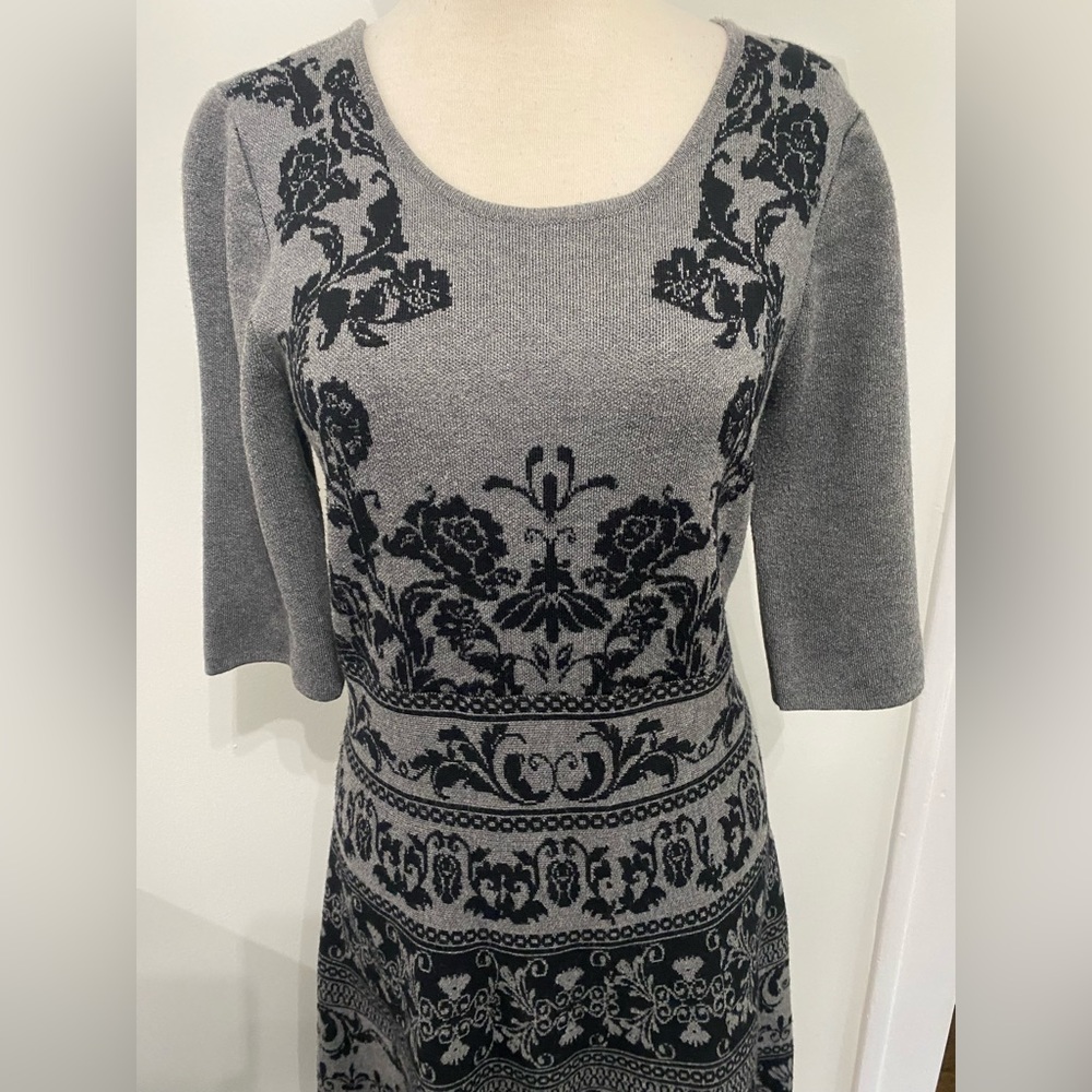 STUDIO ONE Gray/Black Print Sweater Dress- Size S